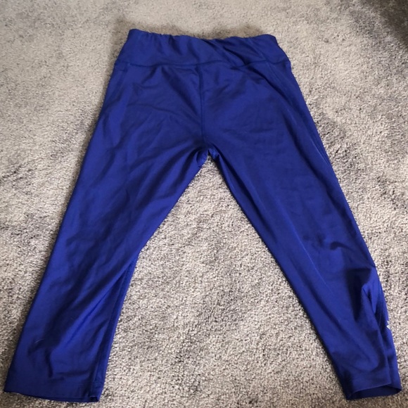 Under armor crop pants - Picture 2 of 2
